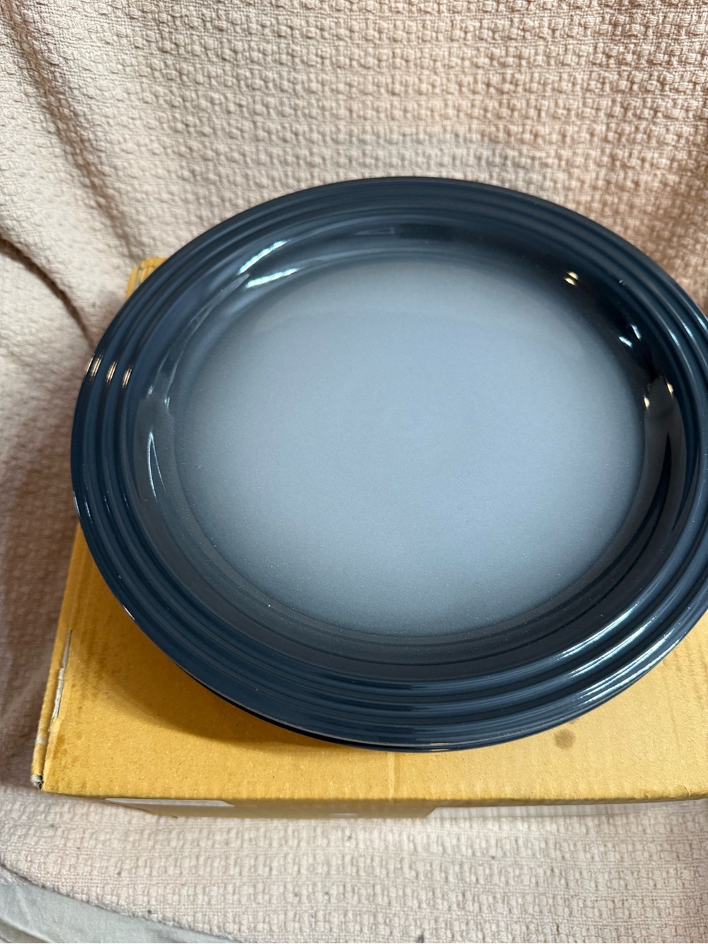 Le Creuset 12” flint/pyster/gray dinner plates. NIB